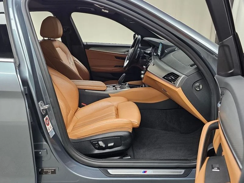BMW 530 530i M Sport Package| 252к.с., снимка 11 - Автомобили и джипове - 55952031