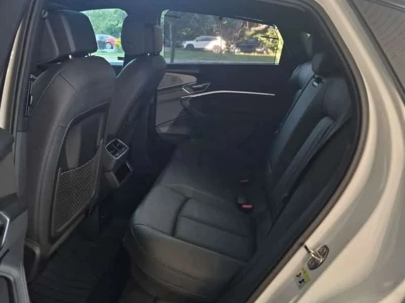 Audi E-Tron, снимка 13 - Автомобили и джипове - 56731901