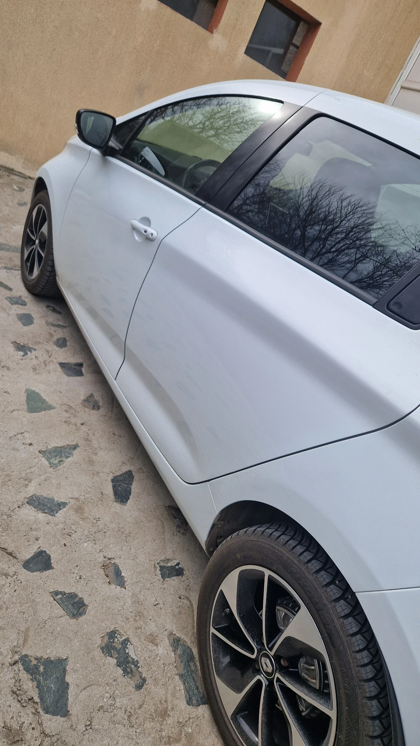 Renault Zoe Z.E 40 - изображение 4