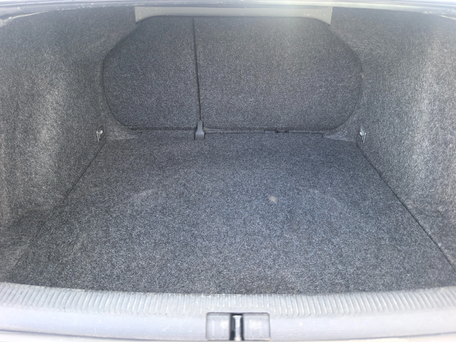 VW Jetta 1.6i | Mobile.bg — изображение 11