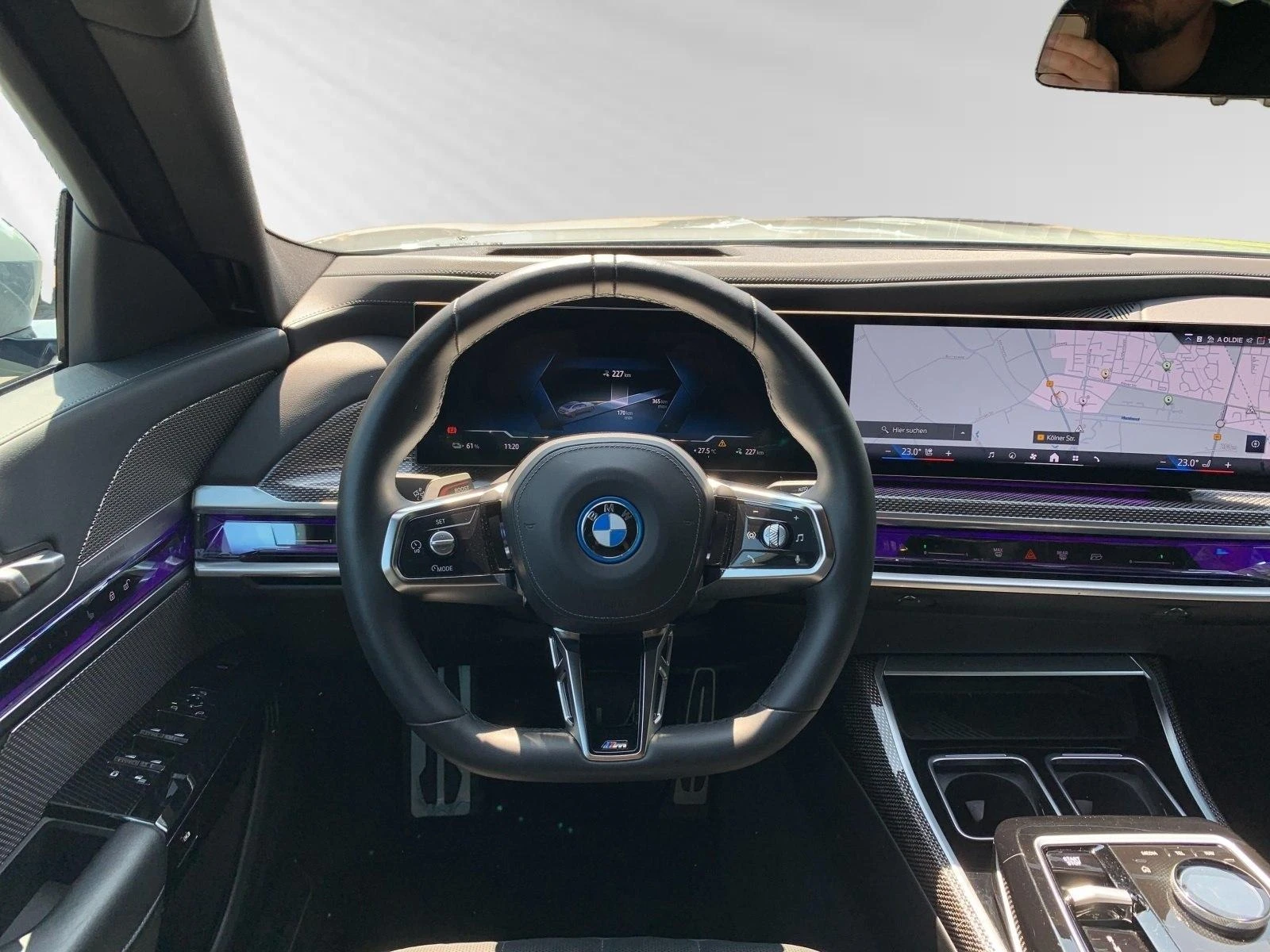 BMW i7 xDrive60/ M-SPORT PRO/ B&W/ ICONIC GLOW/ CARBON/   - изображение 7