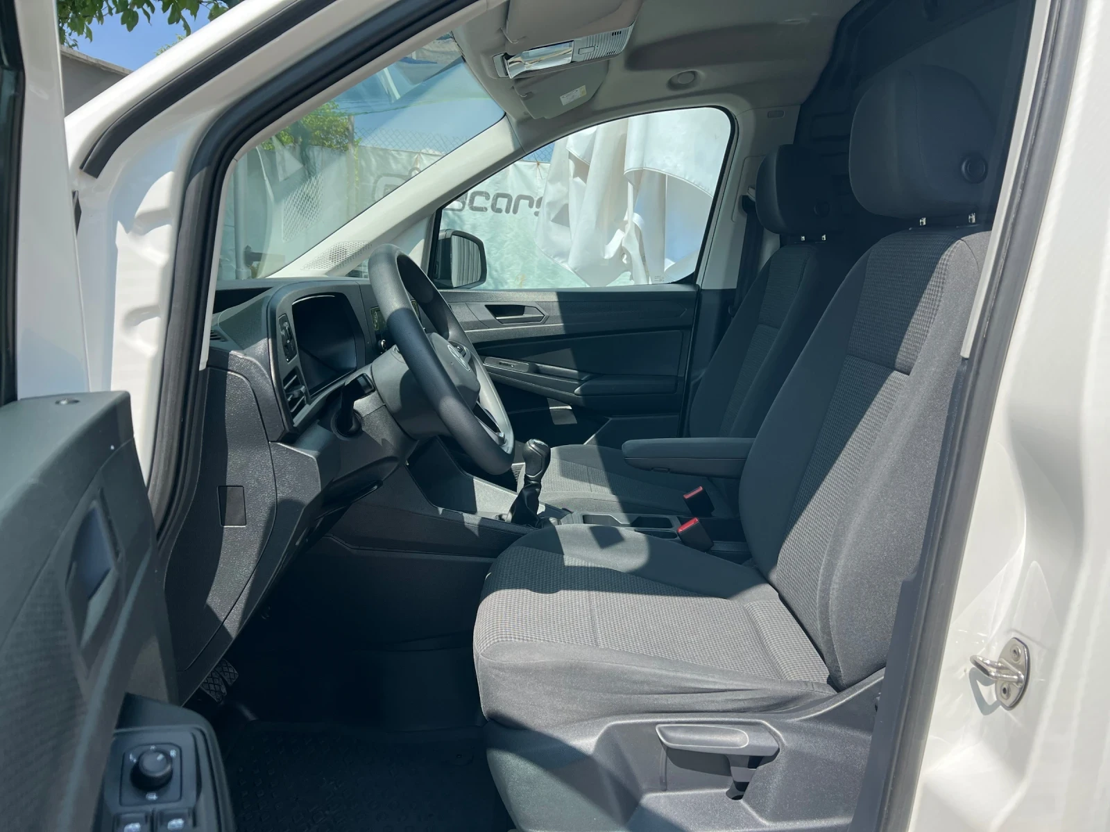 VW Caddy 2.0TDI N1 - изображение 8