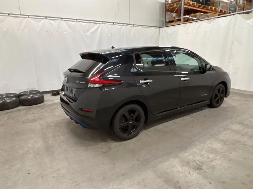 Nissan Leaf  N-Connecta 40kwh 204ps - изображение 6