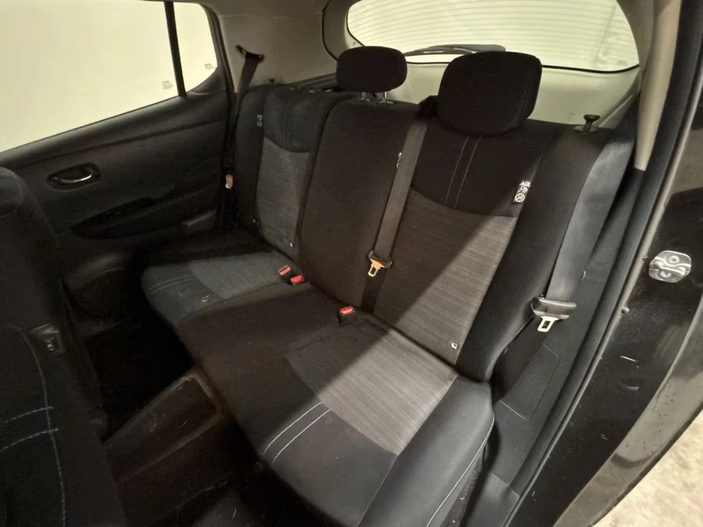 Nissan Leaf  N-Connecta 40kwh 204ps - изображение 9