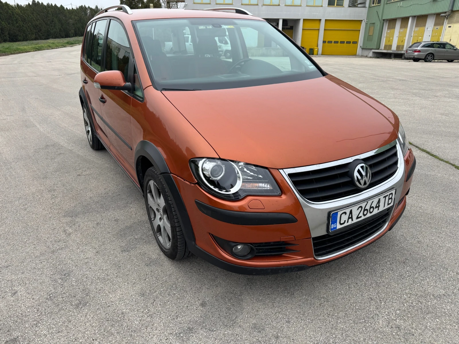 VW Touran CROSS - изображение 2