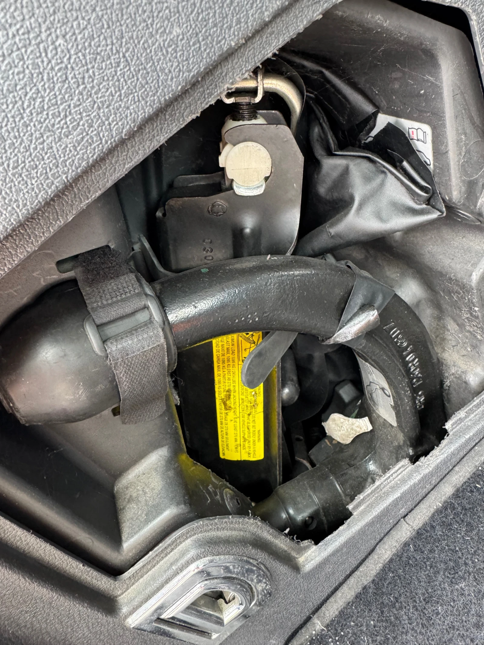 VW Touran CROSS - изображение 10