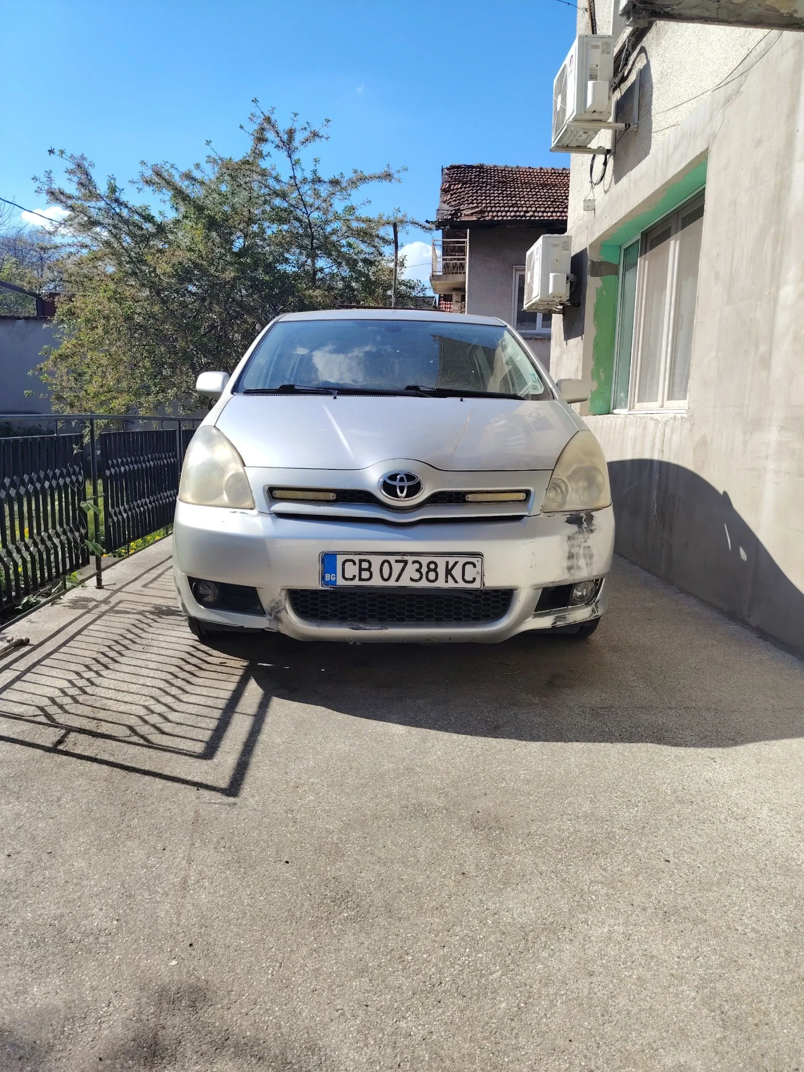 Toyota Corolla verso 2.0, снимка 2 - Автомобили и джипове - 54427990