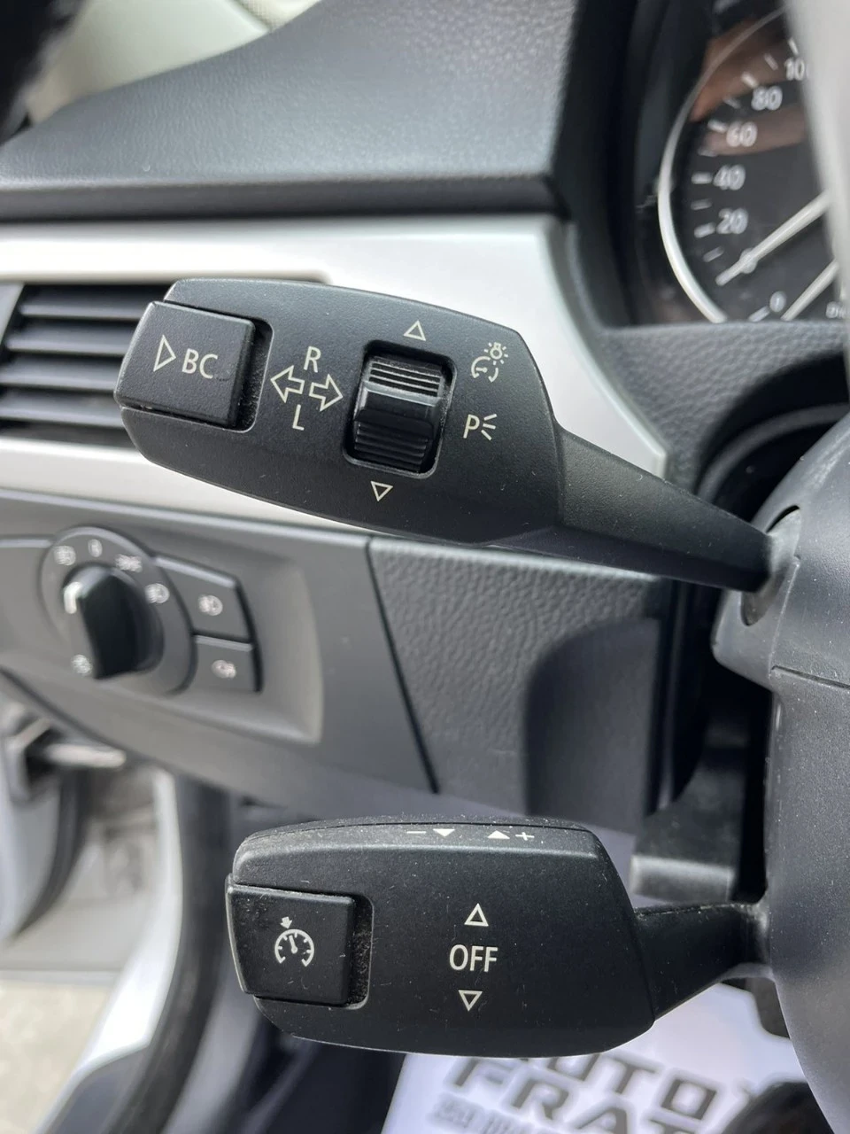 BMW 330 XD, снимка 10 - Автомобили и джипове - 54531377