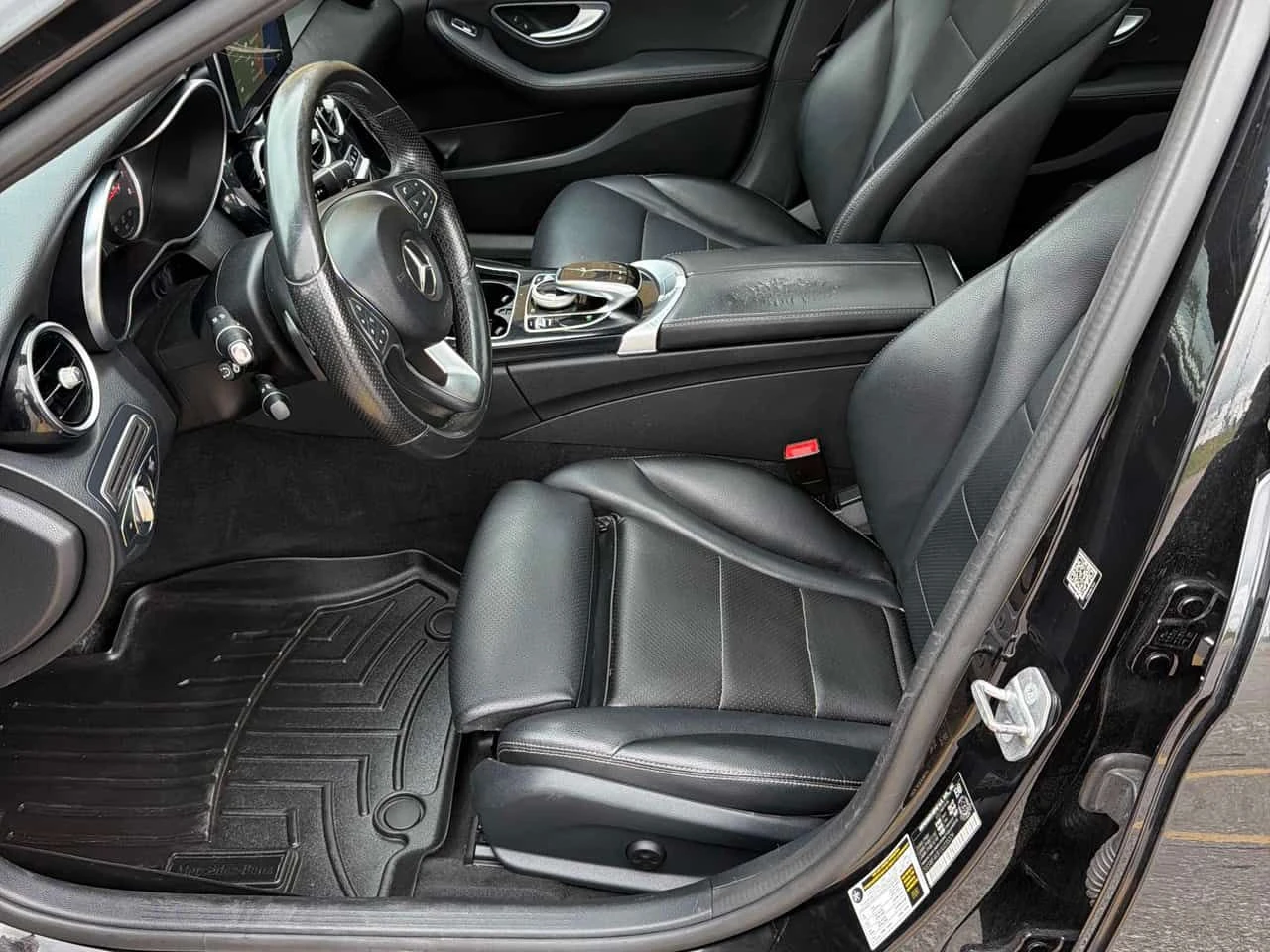 Mercedes-Benz C 300 * CARFAX * ЦЕНА ДО БГ, снимка 6 - Автомобили и джипове - 55052272