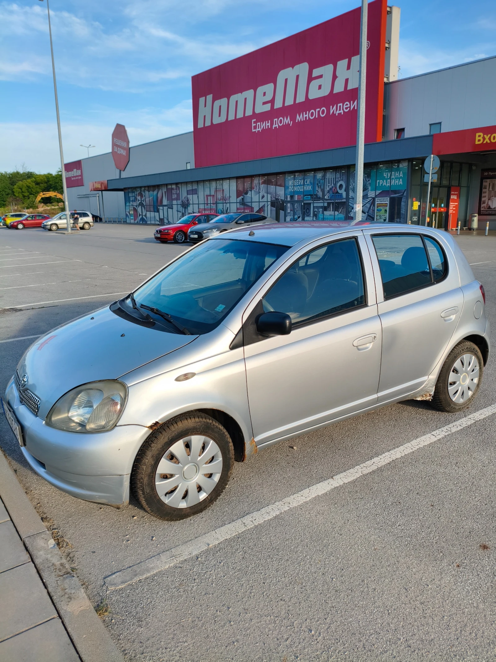 Toyota Yaris 1.0 VVT-i, снимка 3 - Автомобили и джипове - 55054566