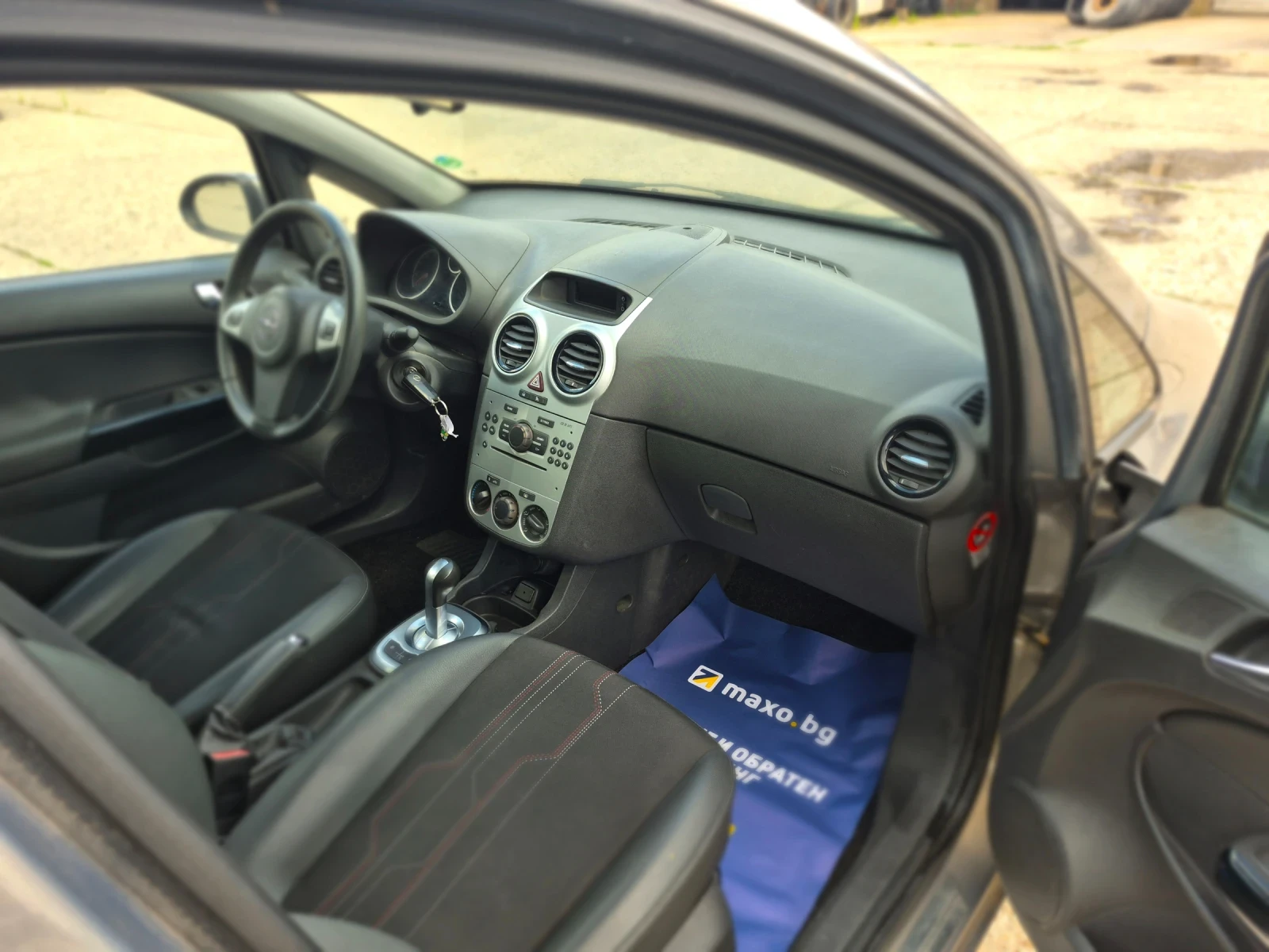 Opel Corsa БЕНЗИН АВТОМАТИК   2012 г, снимка 8 - Автомобили и джипове - 55391172