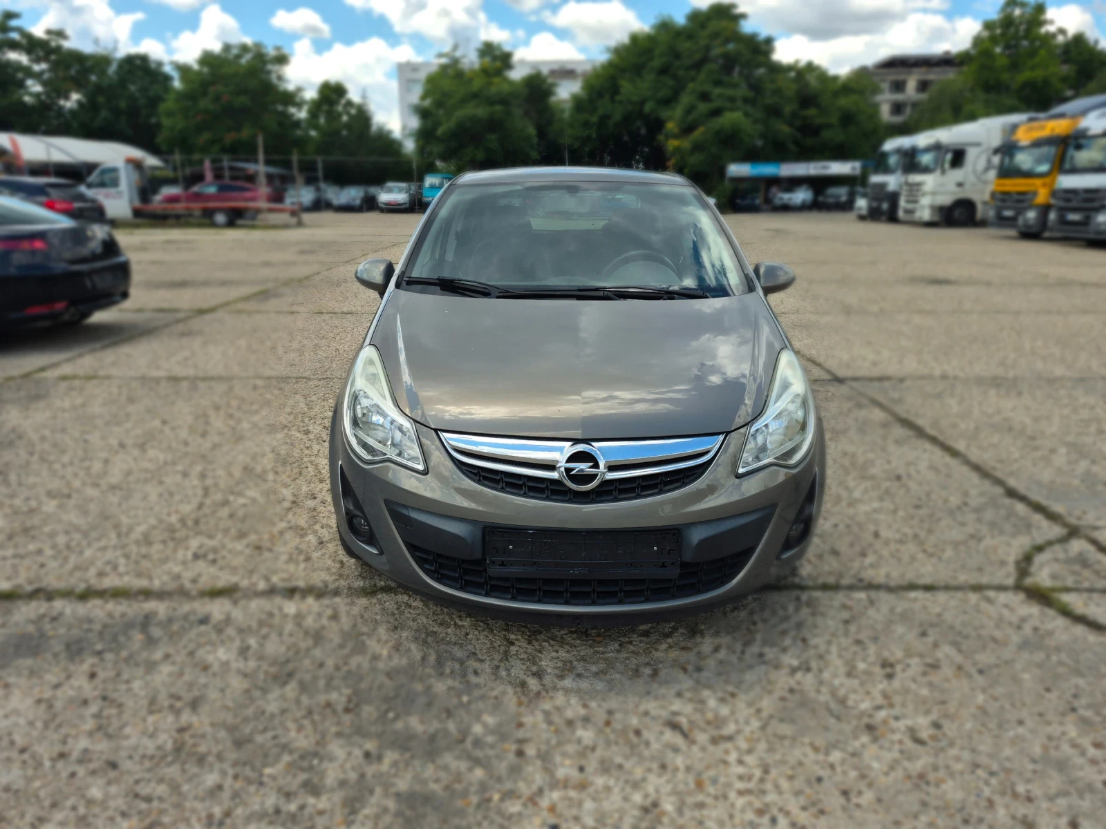 Opel Corsa БЕНЗИН АВТОМАТИК   2012 г, снимка 3 - Автомобили и джипове - 55391172