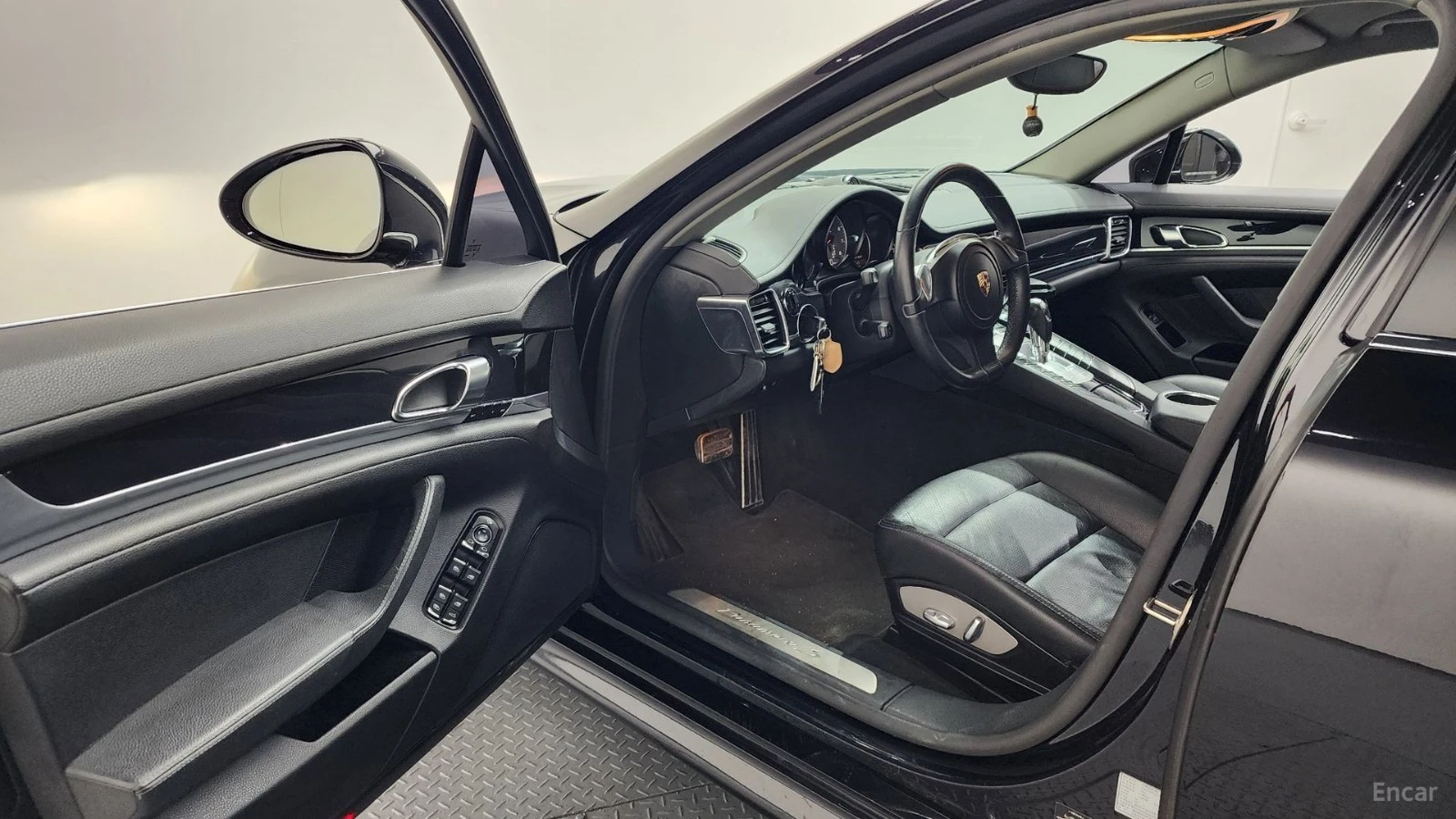 Porsche Panamera 4.8S* КОЖА* ПОДГРЕВ* ПАНО* КАМЕРА* ECS, снимка 8 - Автомобили и джипове - 55562925