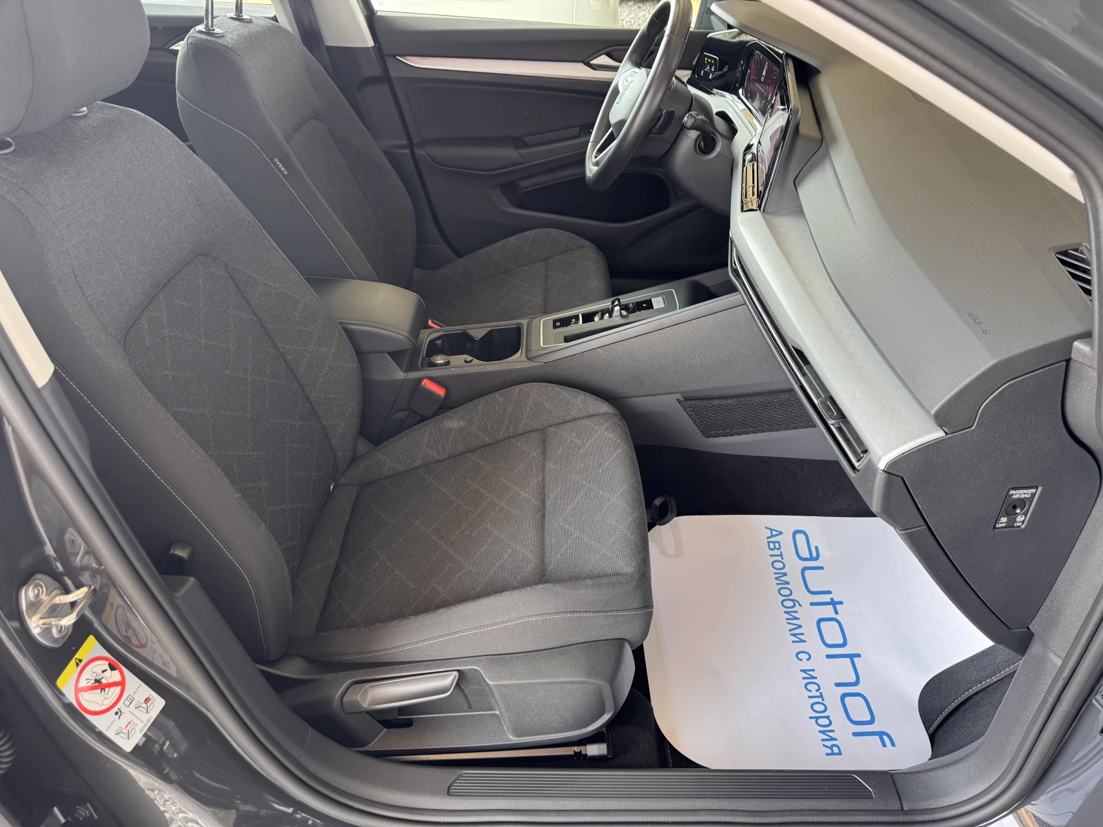 VW Golf LIFE/2.0TDI/116K.C./7AT, снимка 9 - Автомобили и джипове - 55705941