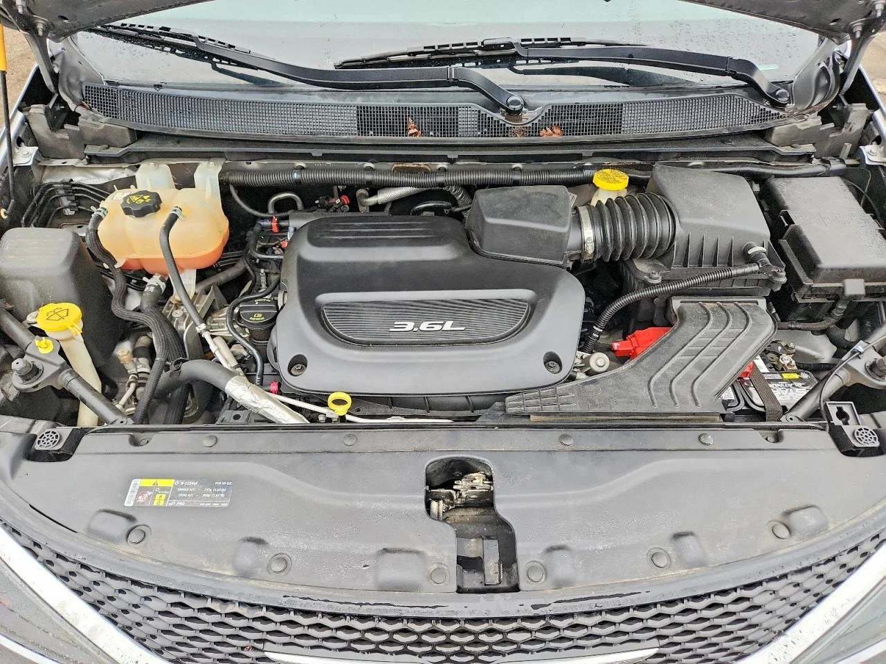 Chrysler Pacifica 3.6l Touring, снимка 12 - Автомобили и джипове - 56145928
