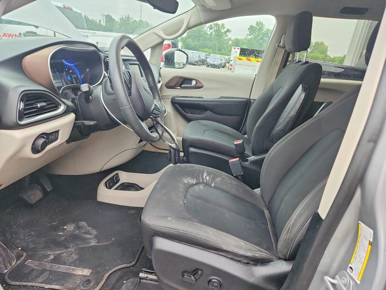 Chrysler Pacifica 3.6l Touring, снимка 7 - Автомобили и джипове - 56145928