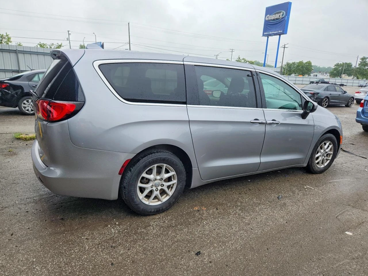 Chrysler Pacifica 3.6l Touring, снимка 3 - Автомобили и джипове - 56145928