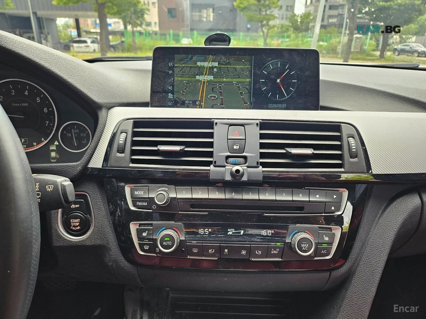 BMW 330 M SPORT* HUD* КОЖА* НАВИ* ПАНО* КАМЕРА, снимка 16 - Автомобили и джипове - 56155964