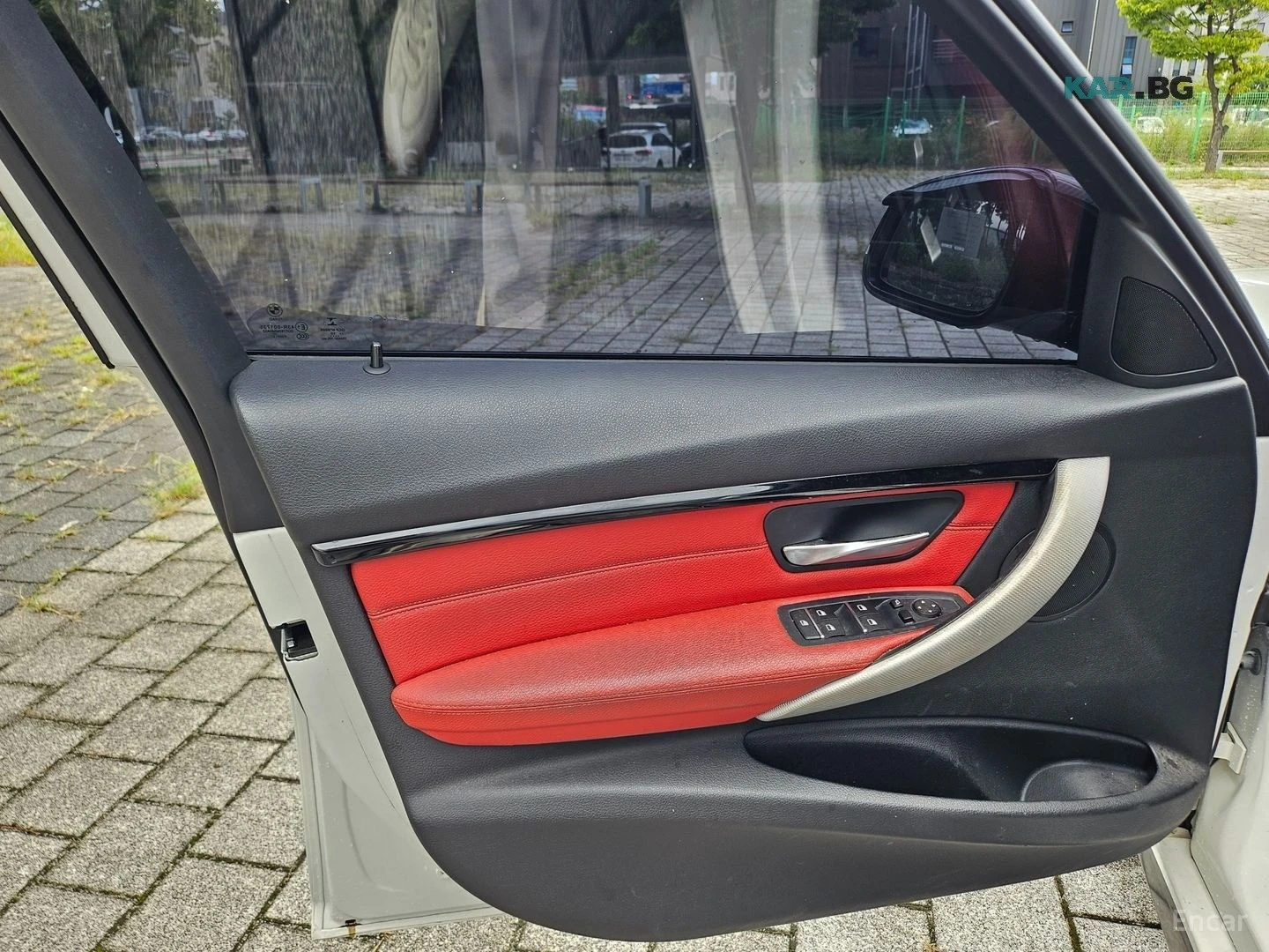 BMW 330 M SPORT* HUD* КОЖА* НАВИ* ПАНО* КАМЕРА, снимка 9 - Автомобили и джипове - 56155964
