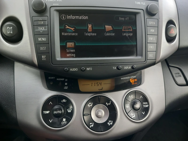 Toyota Rav4 Навигация 136кс, снимка 10 - Автомобили и джипове - 47435538