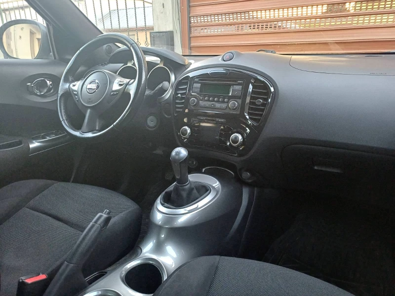 Nissan Juke 1.6 i, снимка 13 - Автомобили и джипове - 48434372