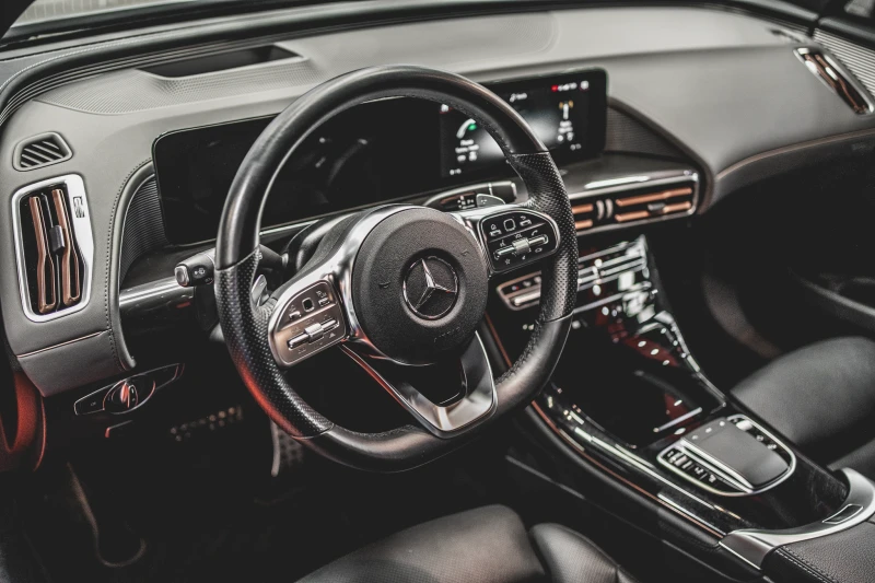 Mercedes-Benz EQC, снимка 10 - Автомобили и джипове - 52717422