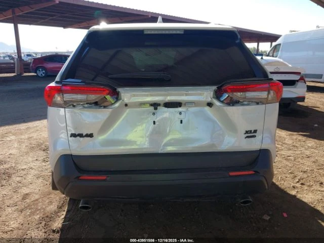 Toyota Rav4 XLE* AWD* Пано* Softex* Камера* Парктроник*  - изображение 8