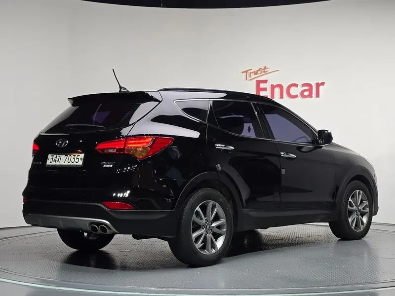Hyundai Santa fe 2.2 CRDI 4WD - САМО 30% АВАНС, снимка 2 - Автомобили и джипове - 56159045
