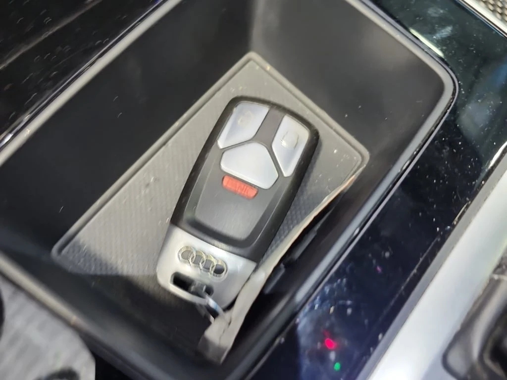 Audi SQ5 * TECHNIK * CARFAX * БЕЗ ПЪРВОНАЧАЛНА ВНОСКА - изображение 6