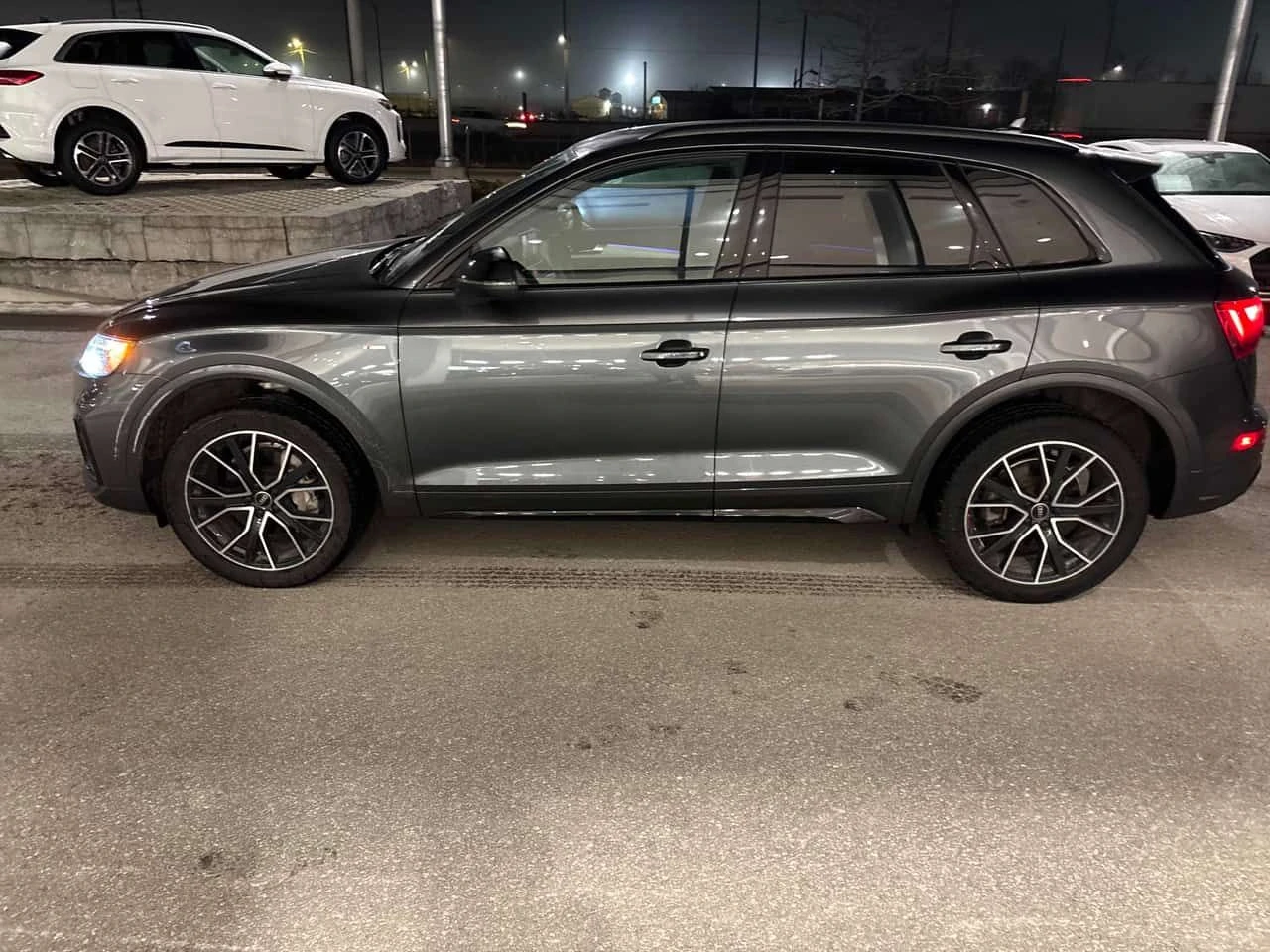 Audi Q5 * Progressiv * CARFAX * ПАНО * KEYLESS * ПОДГРЕВИ, снимка 2 - Автомобили и джипове - 53716789