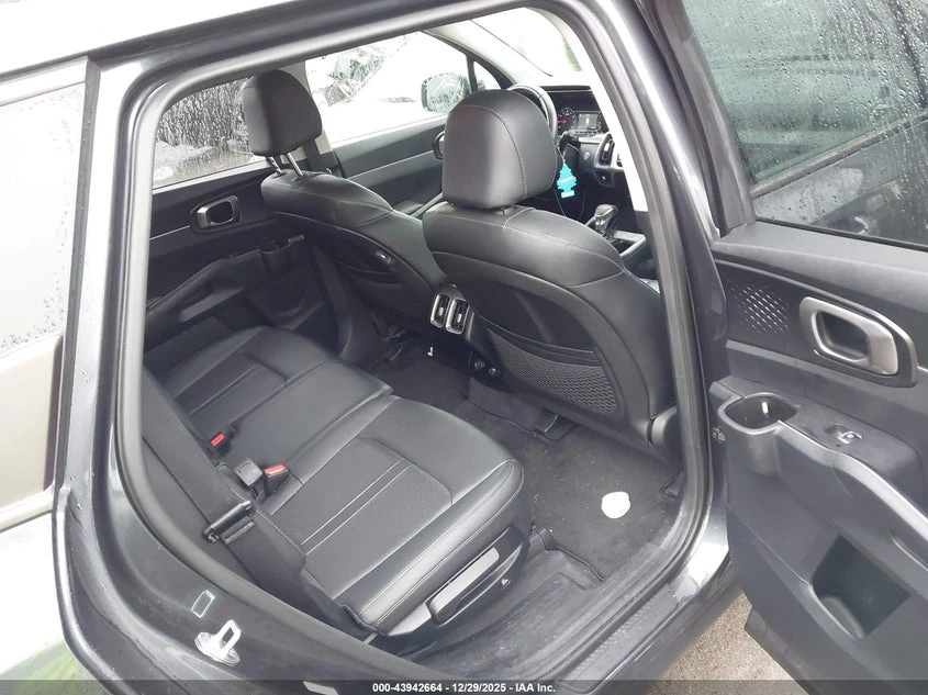 Kia Sorento 2.5l S, снимка 8 - Автомобили и джипове - 54102866