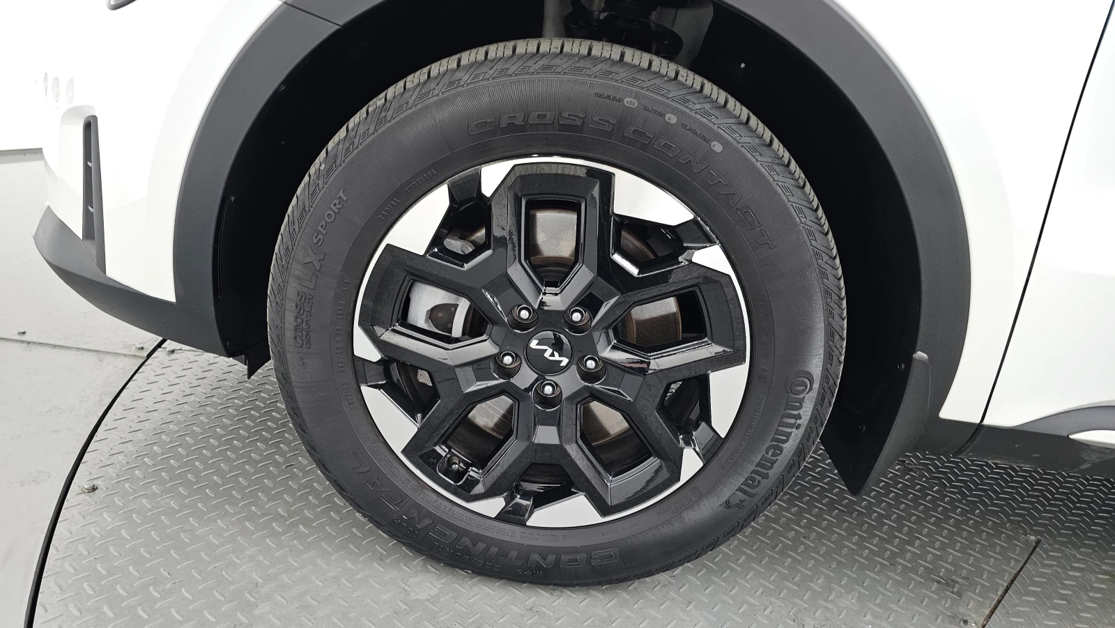 Kia Sorento PRESTIGE* HEAD-UP* ПОДГРЕВ* ОБДУХВАНЕ* КАМЕРА, снимка 4 - Автомобили и джипове - 54255407