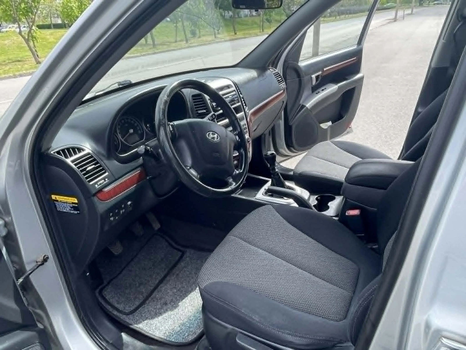 Hyundai Santa fe 2.7 V6 4x4 Газ инжекцион, снимка 11 - Автомобили и джипове - 54606972