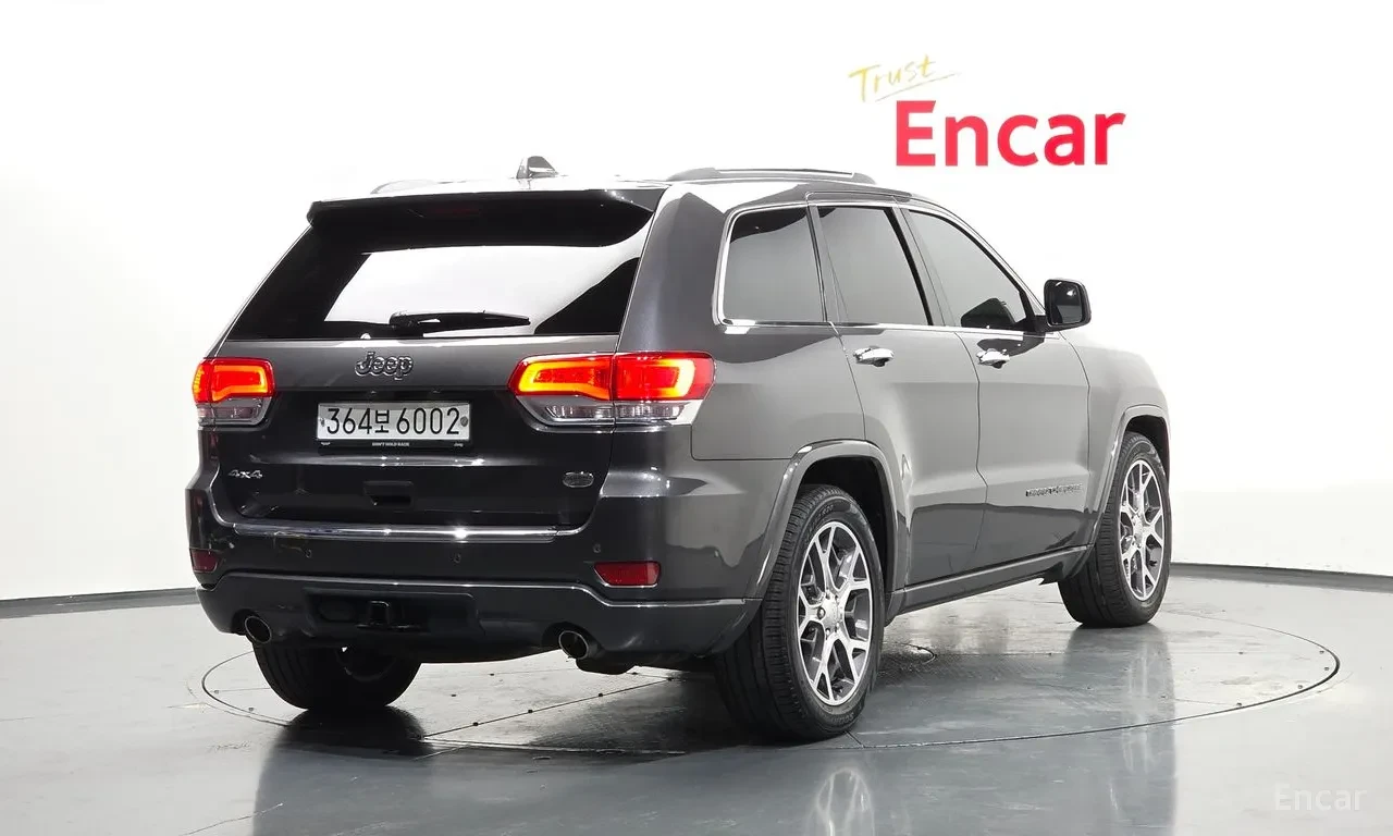 Jeep Grand cherokee OVERLAND | ОБДУХ| AIR| NAPPA, снимка 4 - Автомобили и джипове - 55588438