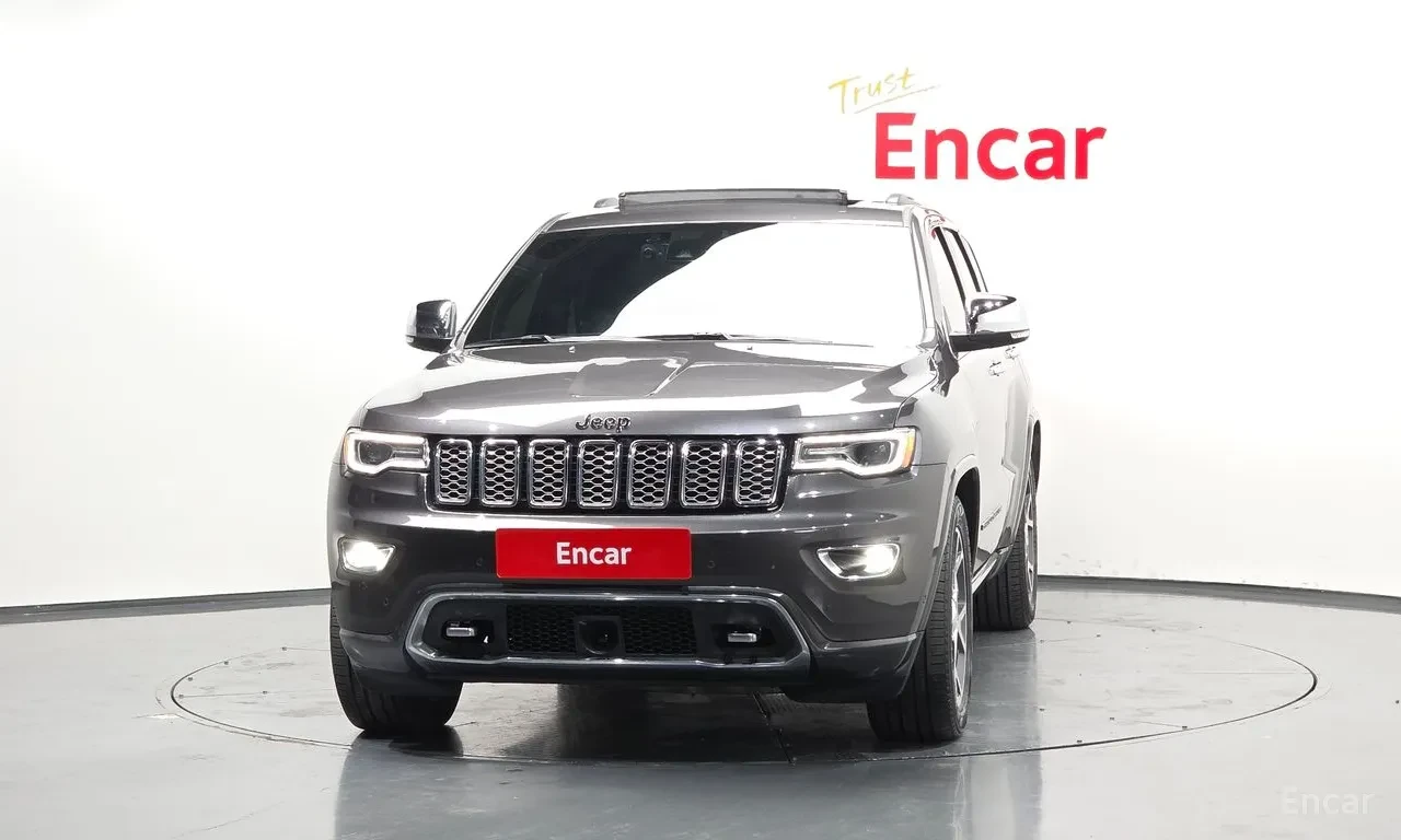 Jeep Grand cherokee OVERLAND | ОБДУХ| AIR| NAPPA, снимка 2 - Автомобили и джипове - 55588438