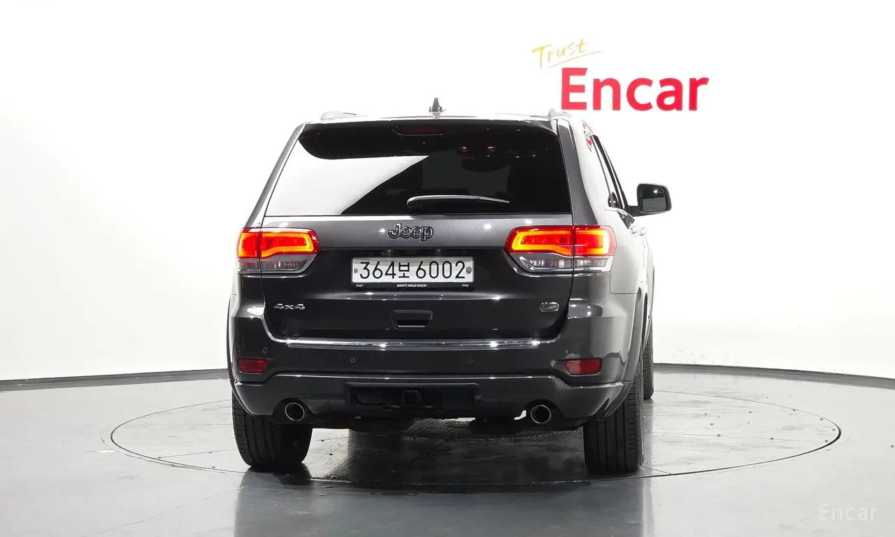 Jeep Grand cherokee OVERLAND | ОБДУХ| AIR| NAPPA, снимка 3 - Автомобили и джипове - 55588438