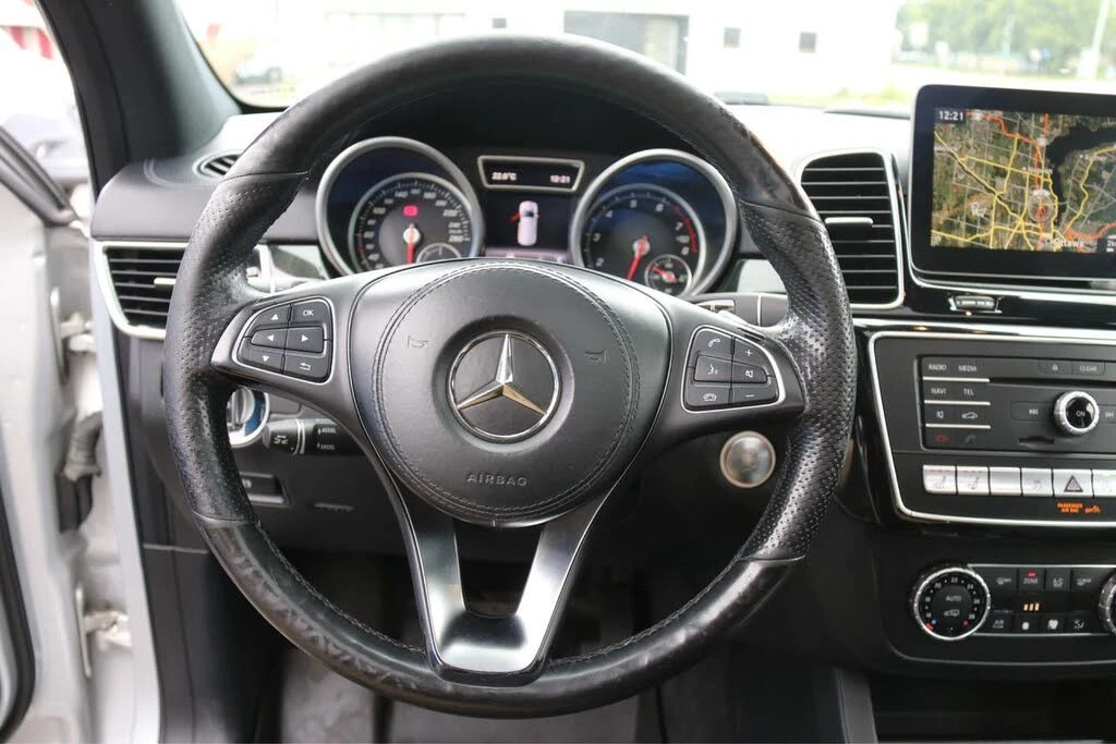 Mercedes-Benz GLS 550 4MATIC* АвтоКредит * (Цена до БГ), снимка 2 - Автомобили и джипове - 55659125