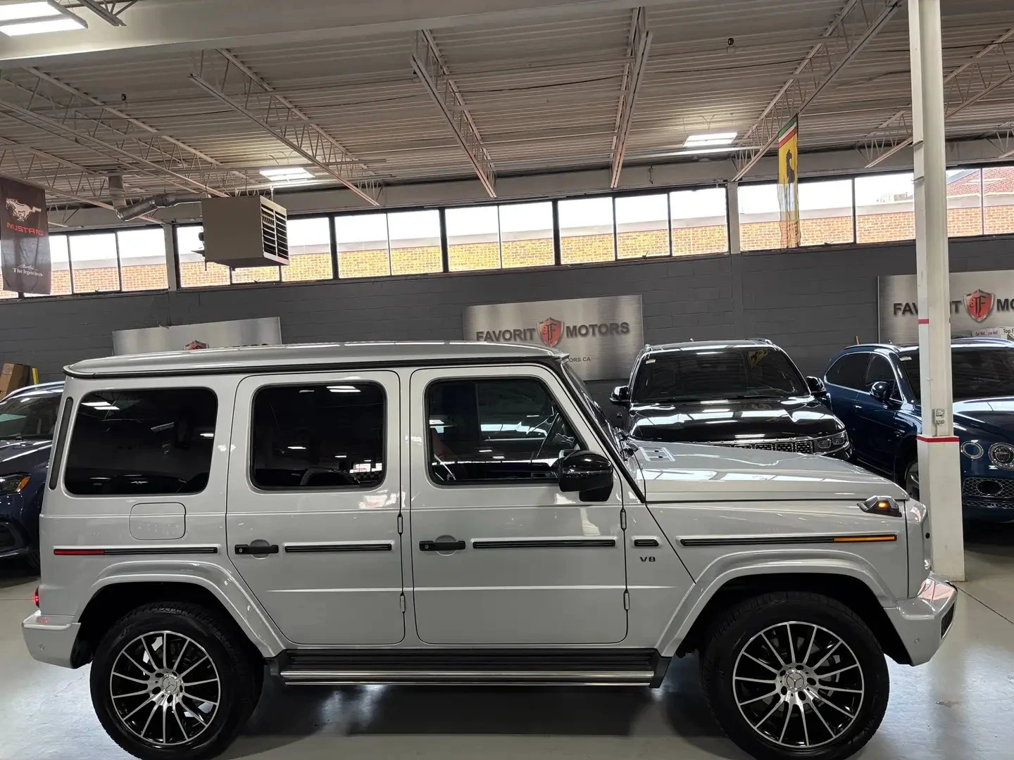 Mercedes-Benz G 550 * FULL * АвтоКредит * (ЦЕНА ДО БГ), снимка 4 - Автомобили и джипове - 55951938