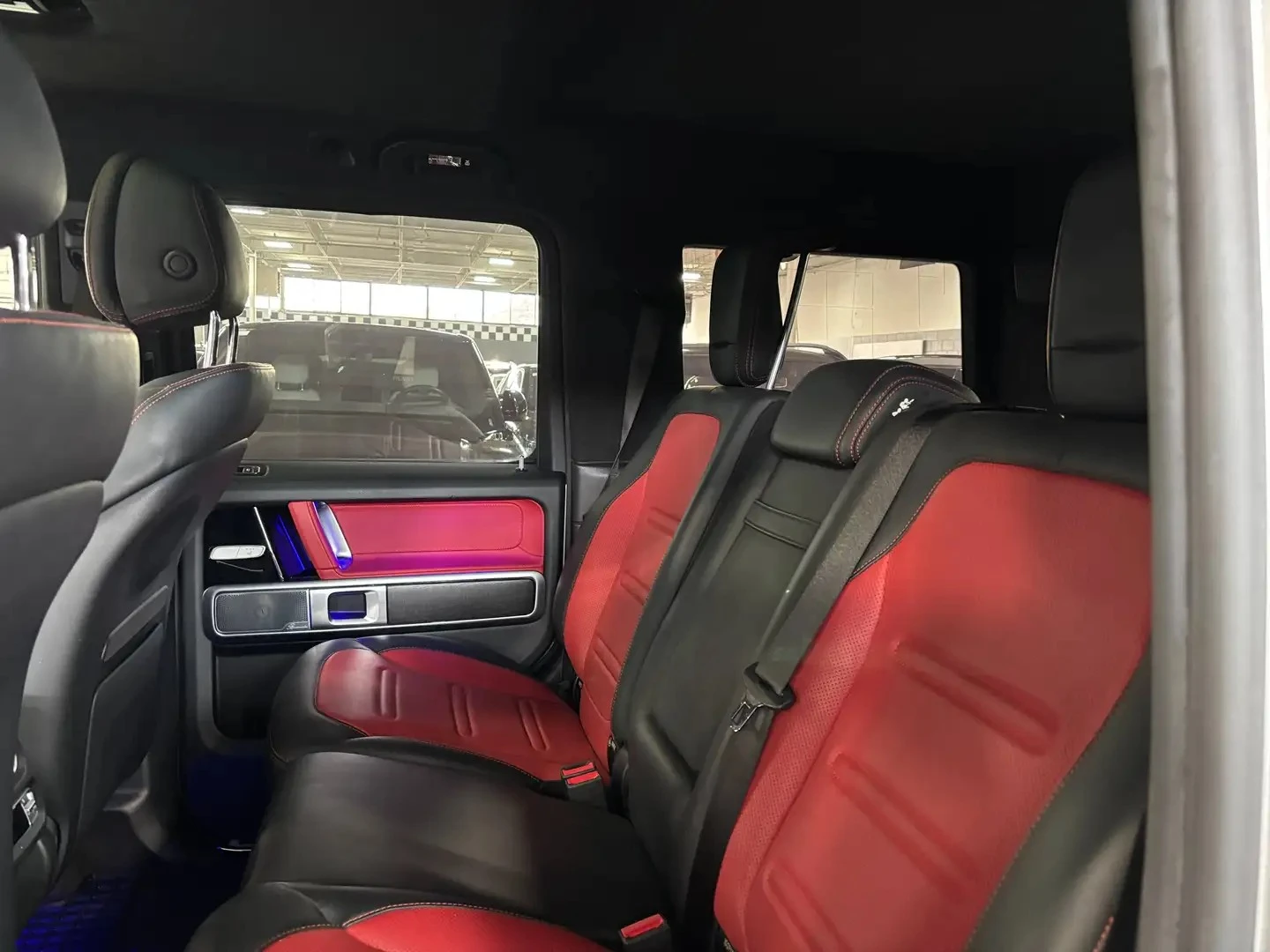 Mercedes-Benz G 550 * FULL * АвтоКредит * (ЦЕНА ДО БГ), снимка 17 - Автомобили и джипове - 55951938