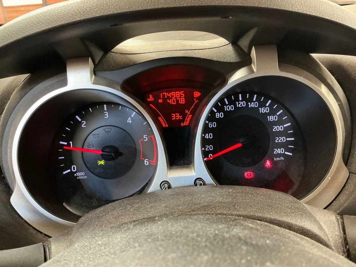 Nissan Juke 1.5 Turbodiesel Tekna, снимка 12 - Автомобили и джипове - 56154615