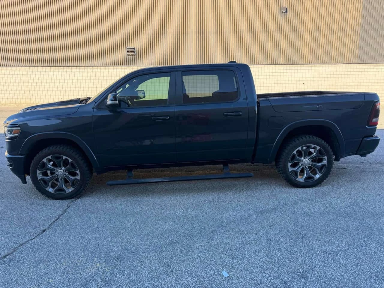 Dodge RAM 1500 Limited / 360 / �������� / Carfax  | Mobile.bg � ����������� 2