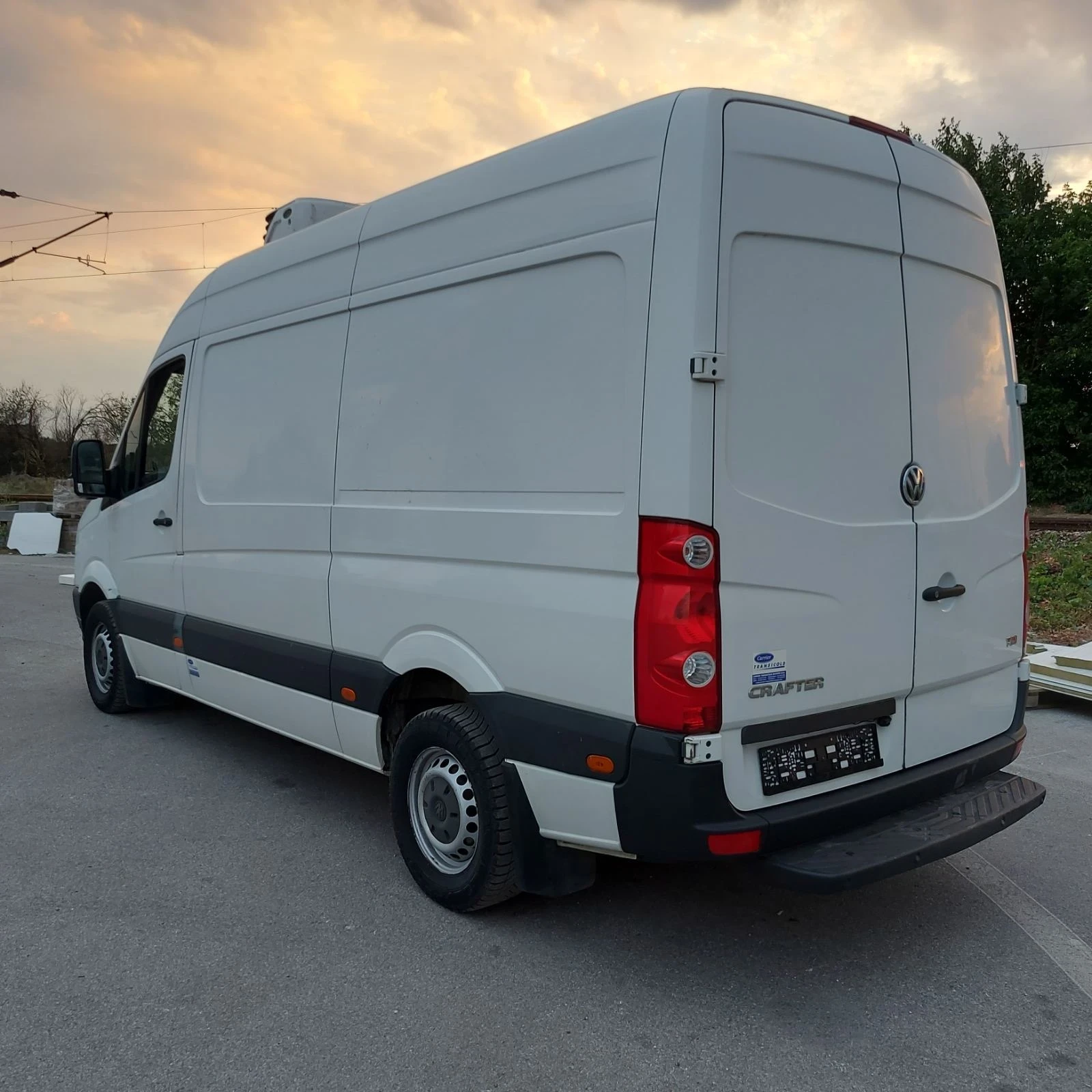 VW Crafter хладилен с климатик, снимка 5 - Бусове и автобуси - 55566000