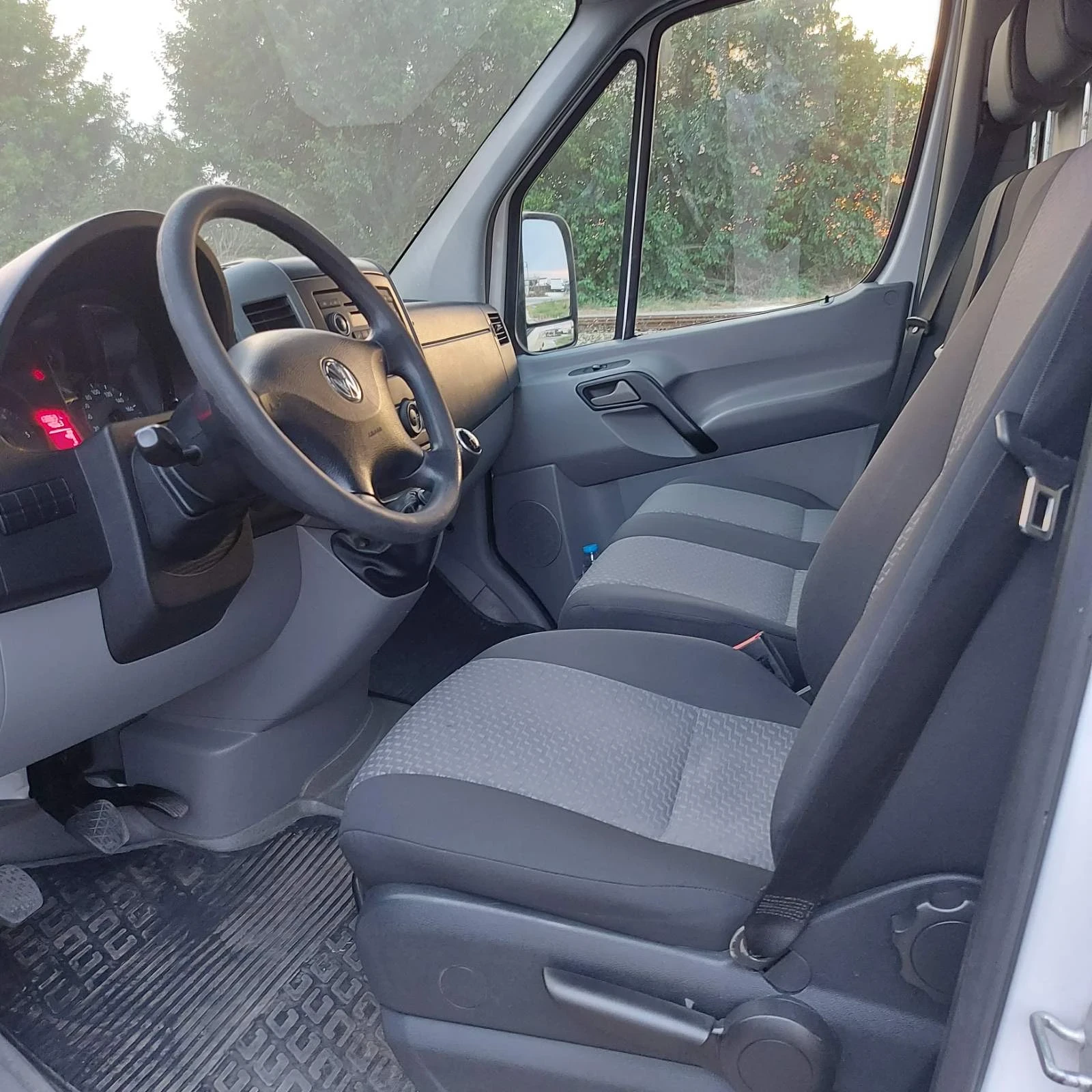 VW Crafter хладилен с климатик, снимка 10 - Бусове и автобуси - 55566000
