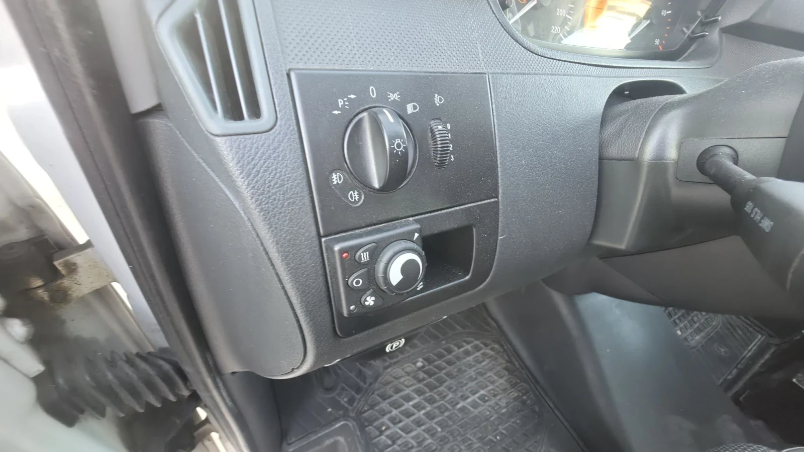 Mercedes-Benz Vito 2.2CDI.136кс.2013г.9 местен.MAXI.климатроник, снимка 15 - Бусове и автобуси - 55695796
