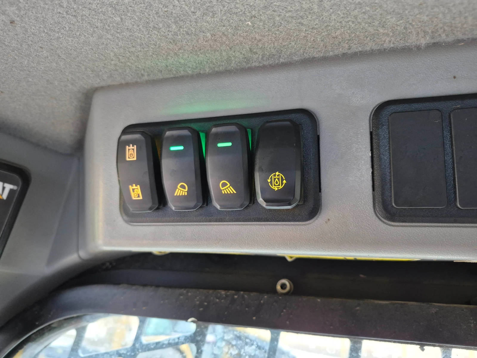 ���� ����� �������� Cat 289D3 | Mobile.bg � ����������� 11