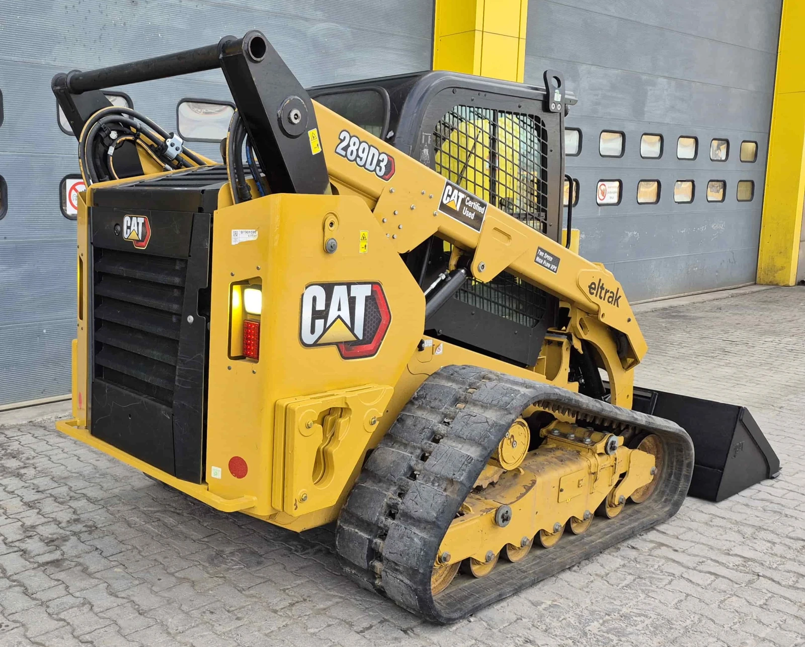 Мини челни товарачи Cat 289D3 - изображение 4