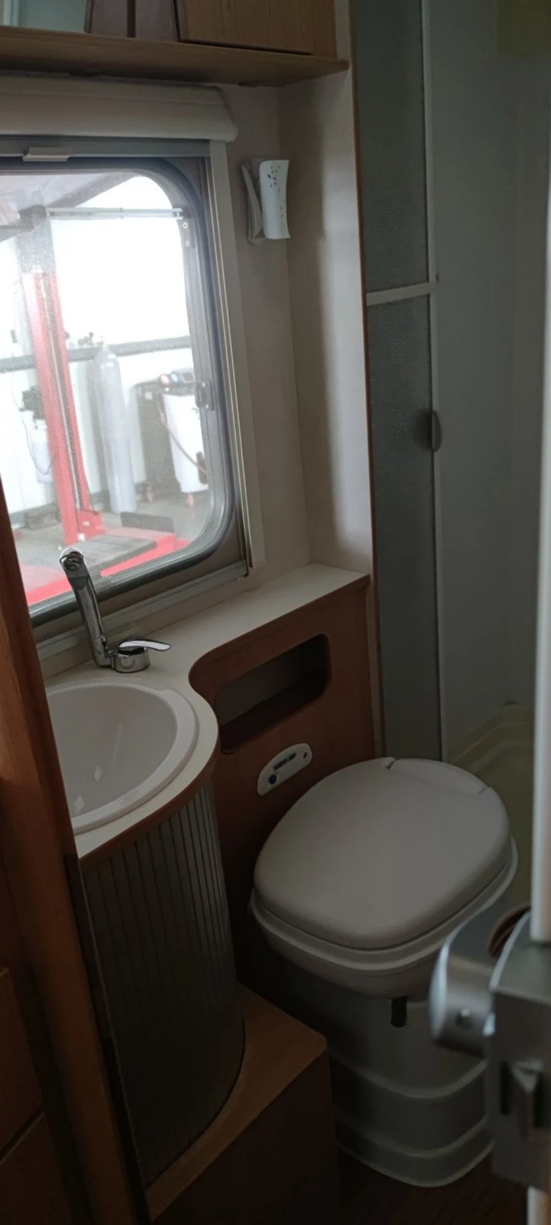 Кемпер Adria Вс. Екстри 43000км - изображение 9