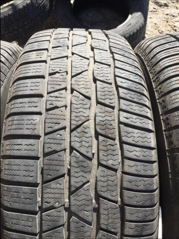 Гуми Зимни 225/60R16, снимка 4 - Гуми и джанти - 21252153