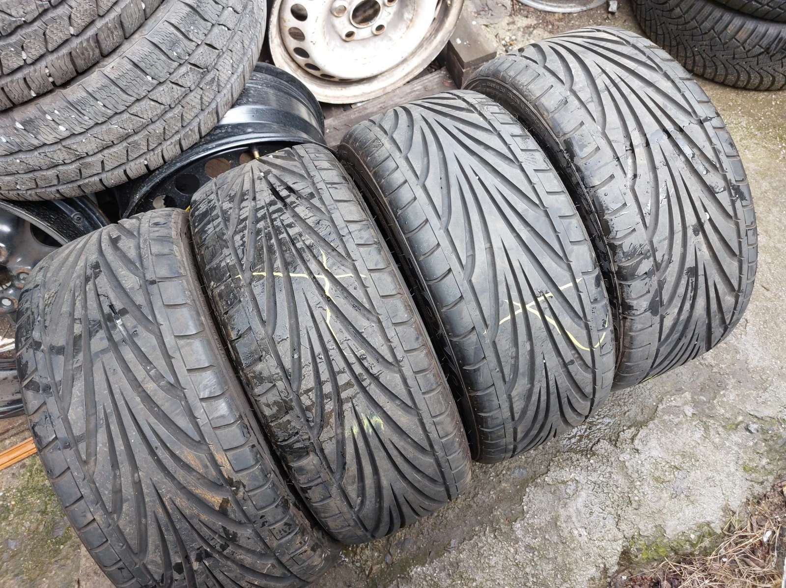 ���� 215/40R16 | Mobile.bg � ����������� 2