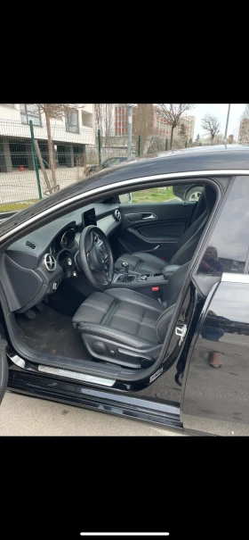 Mercedes-Benz CLA 180, снимка 16